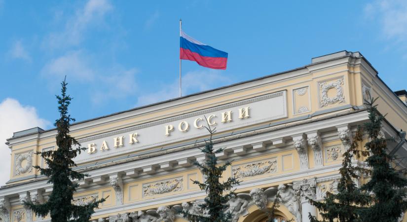 Az orosz jegybank jelentősen megemelte a magánszemélyek külföldi utalásának a limitjét