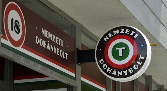 Újabb szigorítás jöhet a magyar dohányboltokban