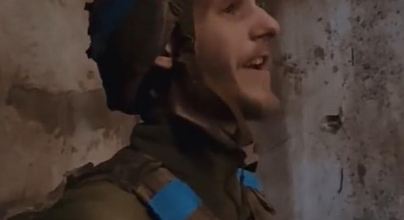 Robbanások és fegyverropogás közepette énekelte egy ukrán katona az euróvíziós győztes dalt (VIDEÓ)