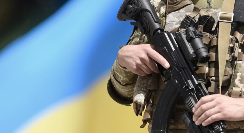 Szívszaggató videó: robbanások közepette énekelte el egy ukrán katona az Eurovízió győztes dalát