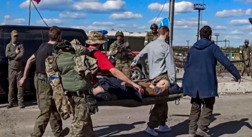 Több mint kétszáz ukrán katona adta meg magát az Azovsztalban