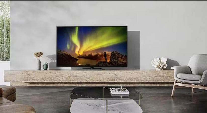 A Panasonic is színre lép egy 42"-es OLED tévével