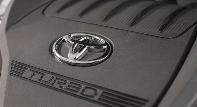 V6 helyett sornégyes turbót kap a Toyota Highlander