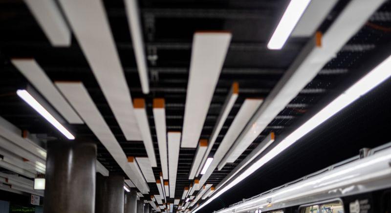 A Star Wars-t idézi a Corvin-negyed felújított metróállomása