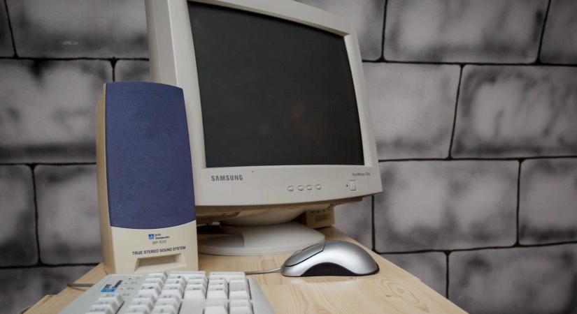 Számítógép-alkatrészeket loptak egy sárvári cég dolgozói, lebuktak