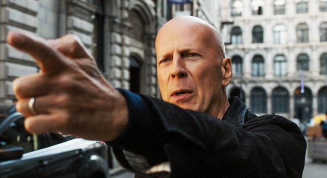 Bruce Willis nagyon lefogyott: most először mutatkozott nyilvánosan visszavonulása óta - Fotó