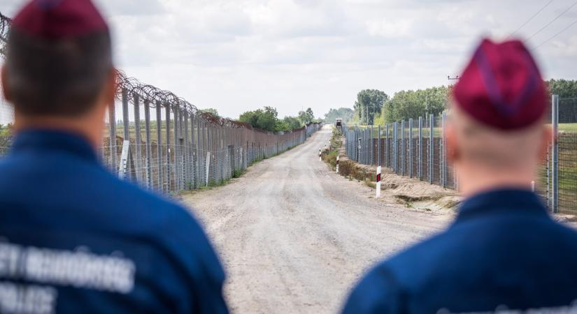 Több mint száz határsértőt tartóztattak föl Csongrád megyében az éjszaka