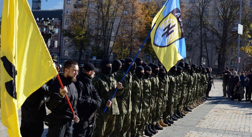 Oroszországban terrorszervezetnek nyilváníthatják az ukrán Azov ot