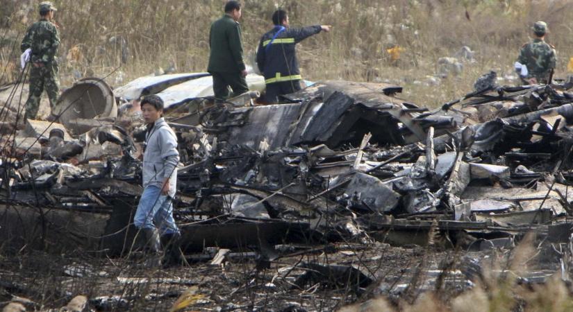 Szándékosan okozhatták a 132 halálos áldozatot követelő dél-kínai repülőszerencsétlenséget