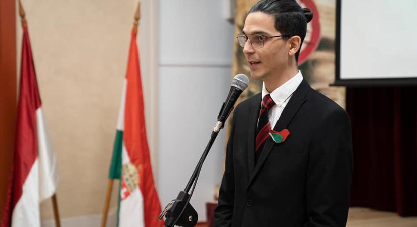 A gödi polgármester kilépett a Momentumból, de együttműködik a párttal