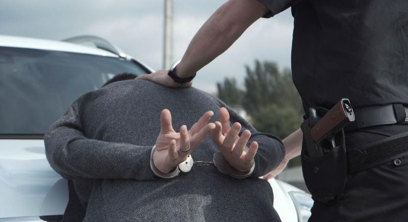 Európai körözés alatt álló férfit fogtak el a kaposvári rendőrök