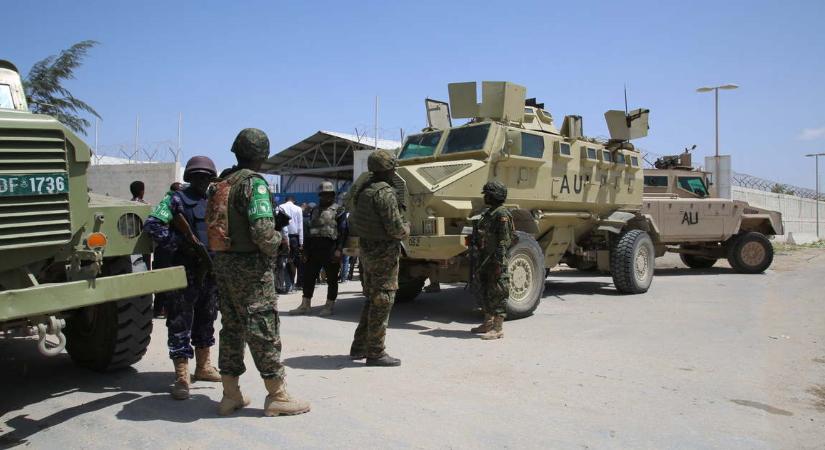 Biden katonákat küld Szomáliába