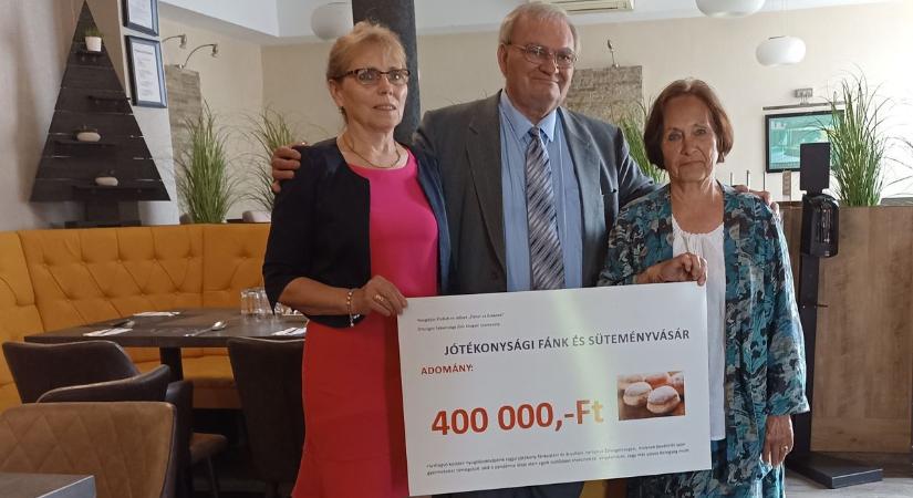 400 ezer forintot gyűjtöttek a zalaegerszegi nyugdíjasok a Covid-árváknak