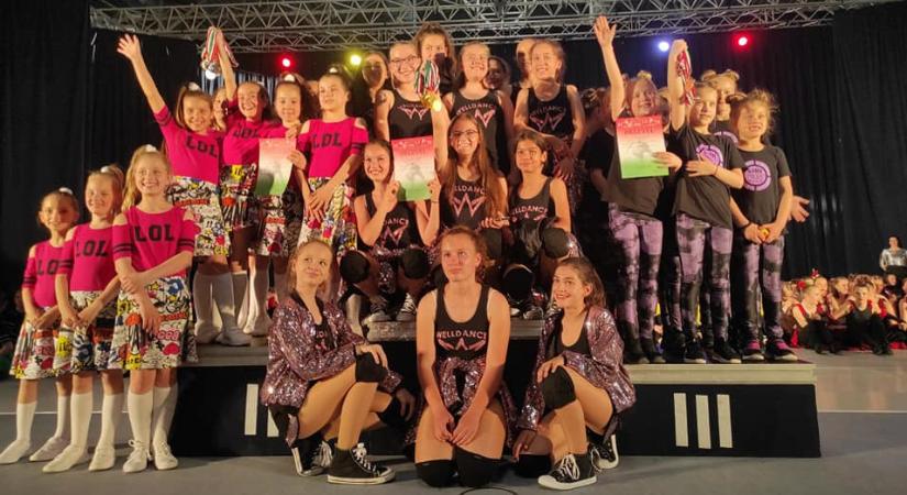 Kiválóan szerepeltek az országos bajnokságon a piliscsévi táncosok