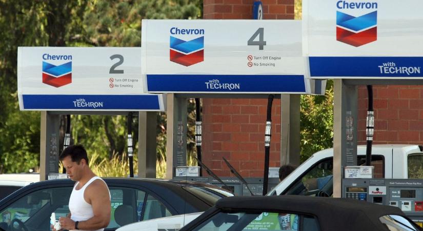 Európa kárára csökkentenék a benzinárakat Amerikában
