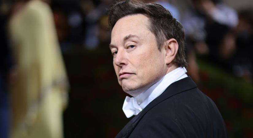 Elon Musk kitáncolhat a Twitter megvásárlásából