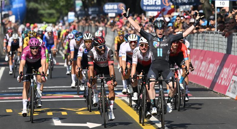 Giro d'Italia 11. szakasz: Alberto Dainese szerezte az első idei olasz etapgyőzelmet