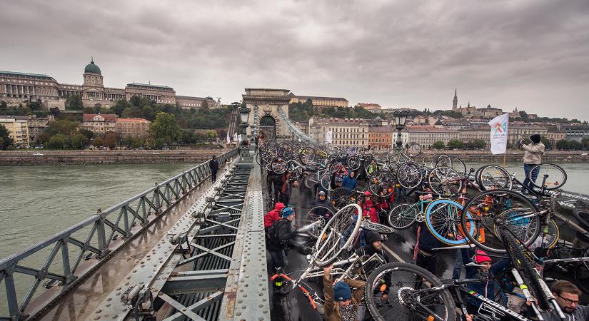 Karácsony: Szólnak érvek mellette, hogy a Lánchídon csak kerékpárok és buszok közlekedjenek