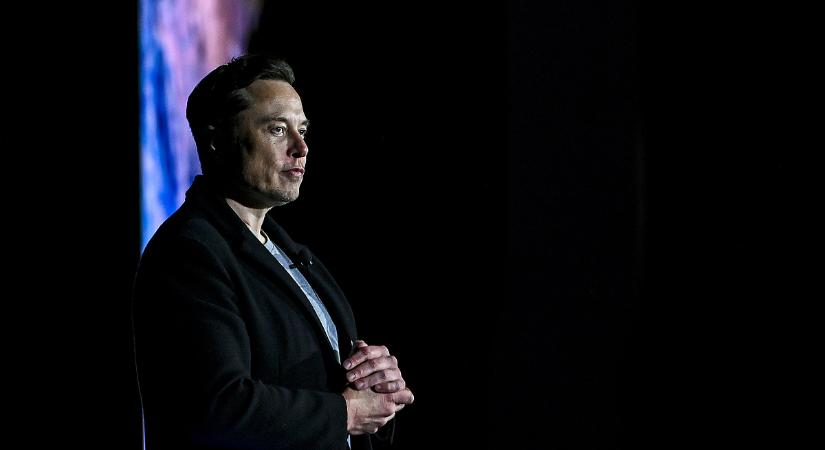 Kiesett a Tesla az elitklubból, Musk a Twitteren fakadt ki a döntésre