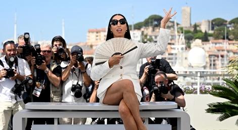 „A jachtosoknak sem könnyű” – formabontó riport Cannes-ból
