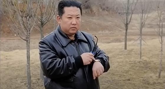 Észak-Koreát letarolja a Covid: 232 ezer új fertőzött egyetlen nap alatt