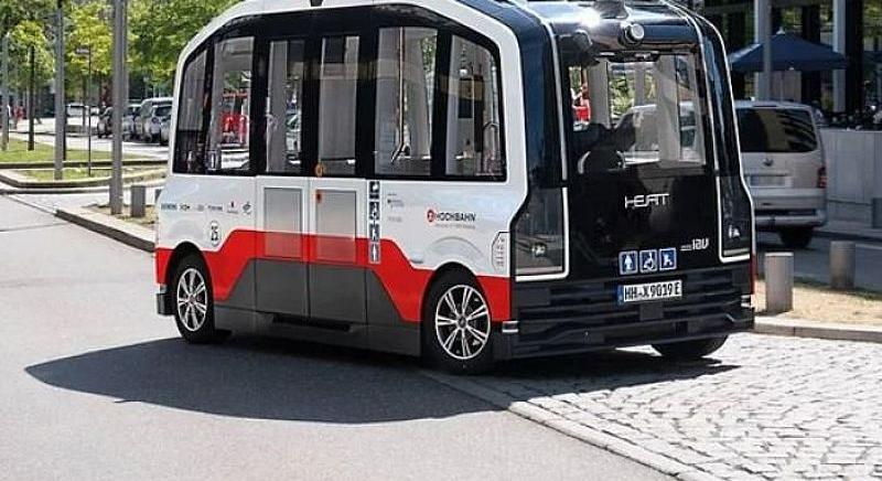 Autonóm buszokat állítanak forgalomba Hamburgban