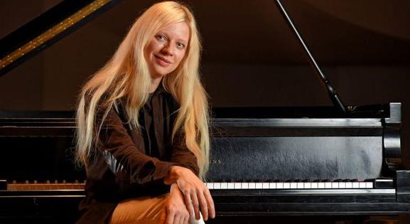 A Margitszigeti Színház lemondta a putyinista zongoraművész fellépését