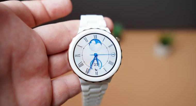 Huawei Watch GT 3 Pro Ceramic teszt – sport, egészség és hófehér luxus