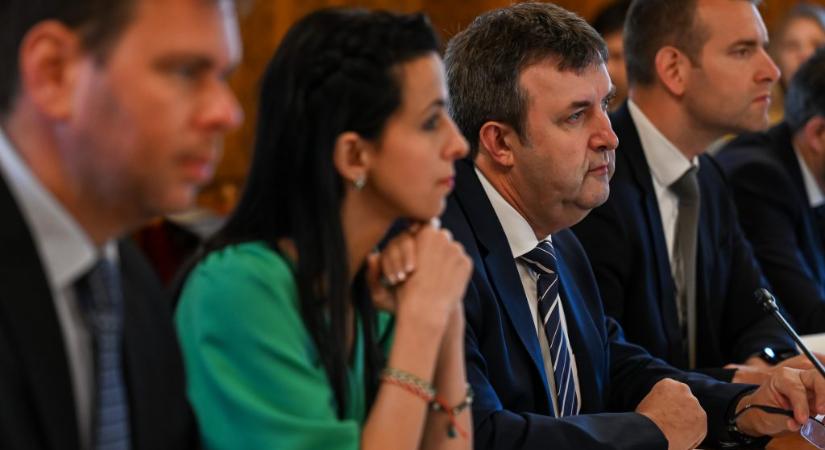 Koncz Zsófia miniszterhelyettes lehet, államtitkárként folytathatja Vitézy Dávid