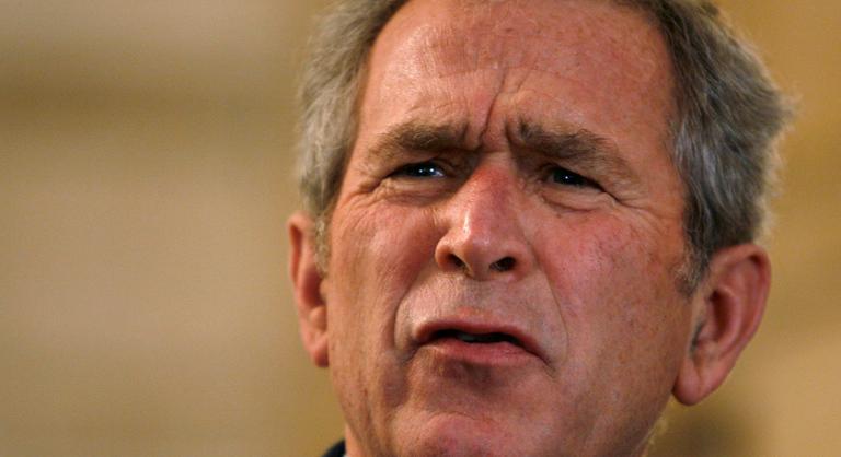 George Bush megszólalt: „Brutálisan lerohanták Irakot...Akarom mondani, Ukrajnát”