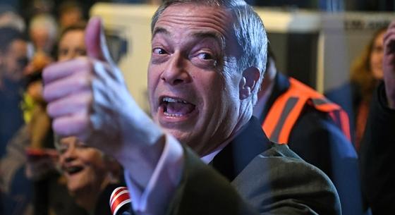 Nigel Farage is bejelentkezett a CPAC-en, sorosozott is egy kicsit