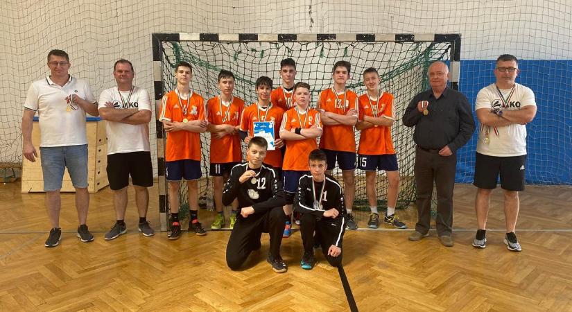 Diákolimpia országos döntőbe jutottak az Arany-iskola ifjú kézilabdázói