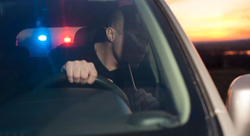 Rendőröket fenyegetett a Drégelypalánkon ittasan balesetet szenvedő körözött sofőr