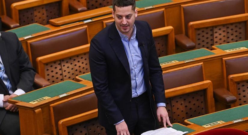 Ungár: Az ellenzéki politika addig nem lesz sikeres, ameddig a Fidesz-bérencezésben versenyzünk egymással