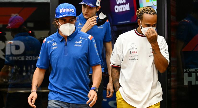 F1: Alonso odaszúrt a szenvedő Hamiltonnak