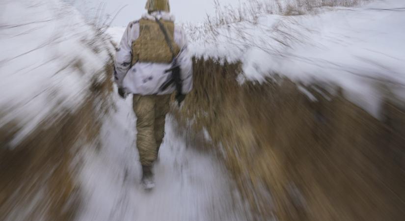 Ukrán elnöki tanácsadó: lehetetlen a tűzszünet az orosz csapatok teljes kivonulása nélkül