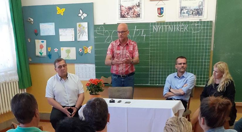 Iskolateremtők fóruma a jövőről szólt Kardoskúton