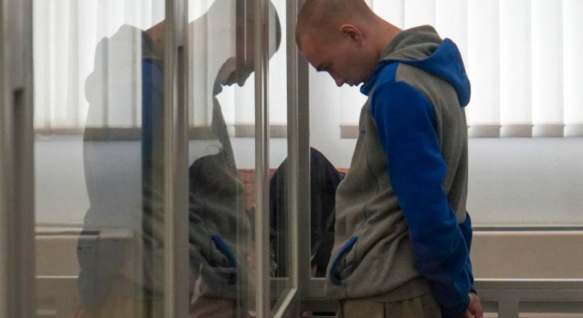 Bocsánatot kért a háborús bűnök vádjával elsőként bíróság elé állított orosz katona