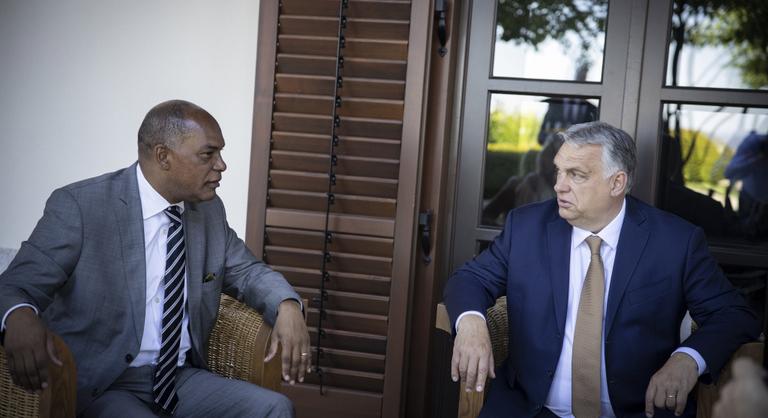 Az angolai ellenzék egyik vezetőjét fogadta Orbán Viktor