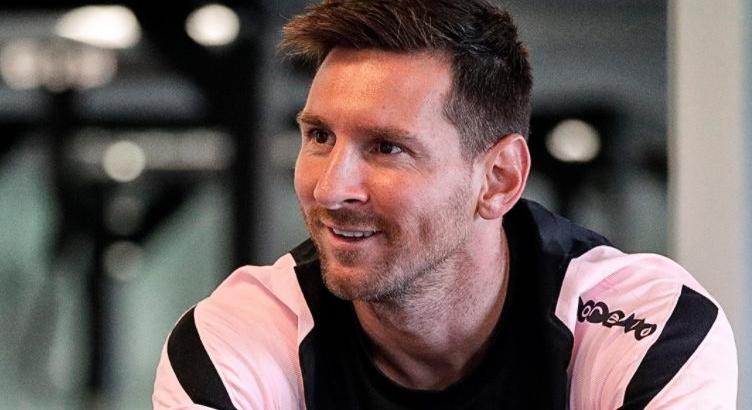 Már az új csapata mezében mutatják Lionel Messit? – FOTÓ