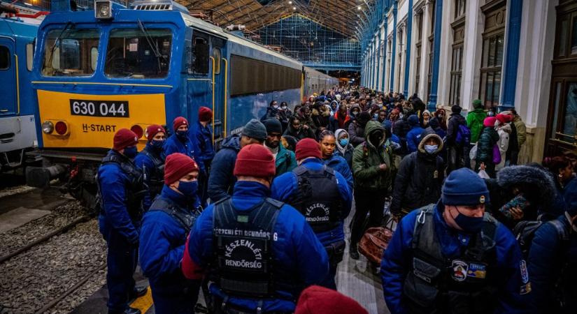 Népszava: gyorssegélyt kaphat Brüsszeltől Magyarország