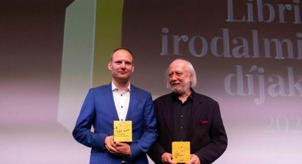 Krasznahorkai László és Bödőcs Tibor nyerte a Libri irodalmi elismeréseit