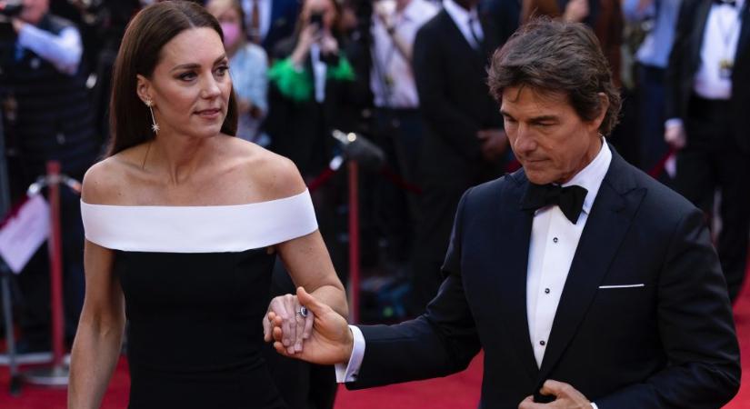 Tom Cruise felsegítette a lépcsőn Katalin hercegnét, a kommentelők szerint Vilmos nem volt úriember