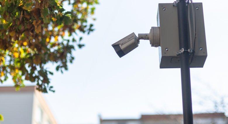 Spéci kamerákkal fejlesztenék a forgalomirányítási rendszert Székelyudvarhelyen