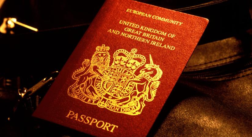 Börtönbe zártak egy brit férfit Horvátországban, mert a mostohalánya útlevelét vitte magával