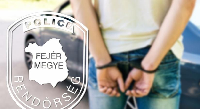 Körözött személy és kábítószer-birtoklás - Bőven akadt dolga a Fejér megyei rendőröknek