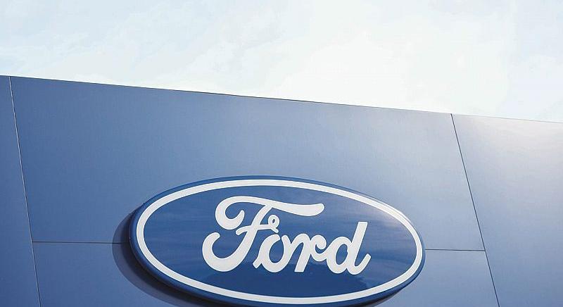 Több tízezer autót hív vissza a Ford motortűz miatt