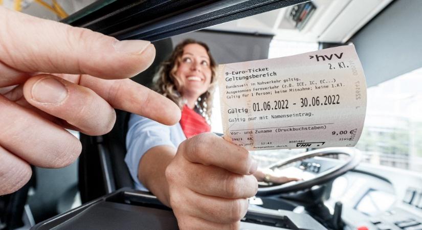 Júniustól 9 euró a minden tömegközlekedési eszközre érvényes bérlet Németországban