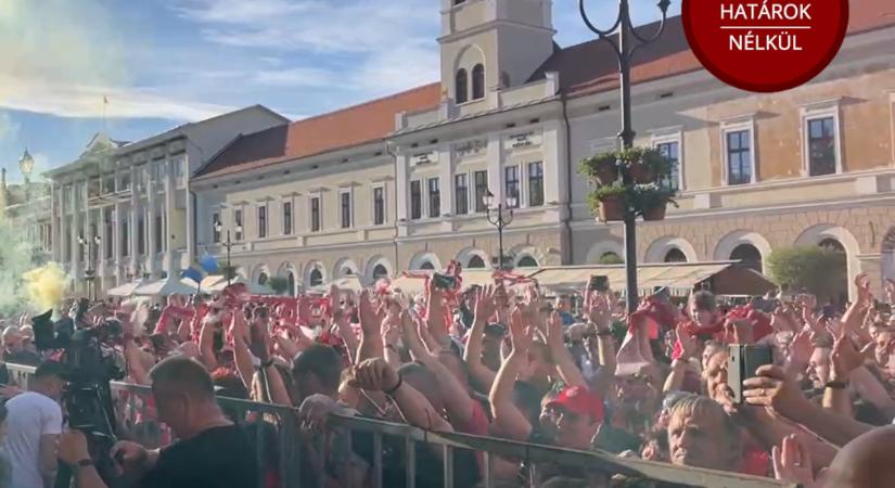 Románia: több ezres tömeg fogadta a kupagyőztest Sepsiszentgyörgyön