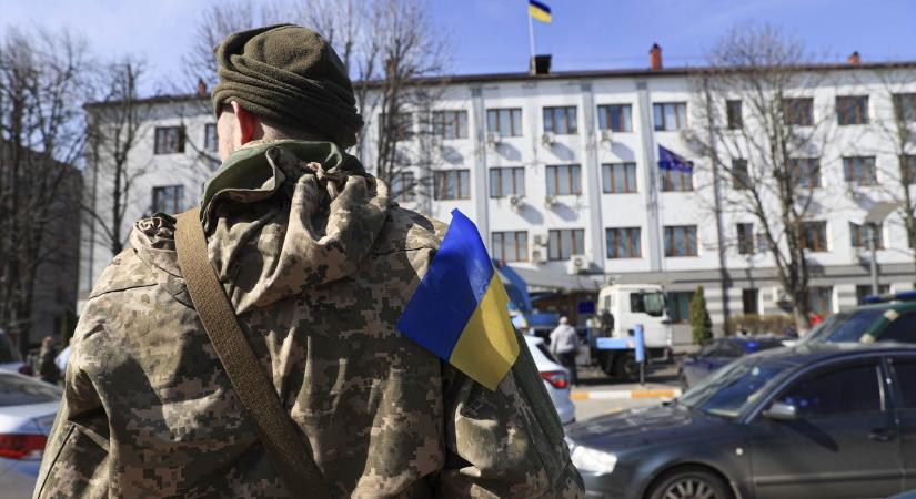 A külföldre szökött sorkatonák állampolgárságának megvonását javasolják az ukránok